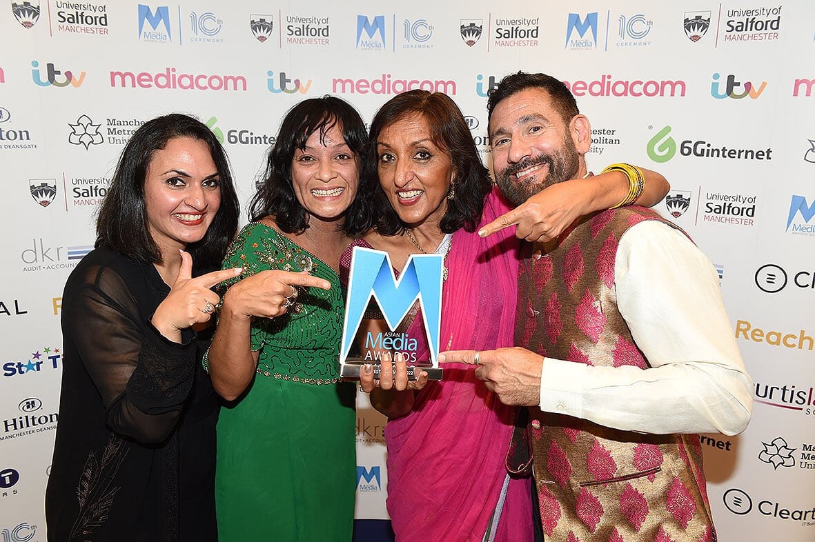 Sanam-Hasan-Danielle-Porter-Anjum-Malik-and-Cary-Sawhney-win-Best-Live-Event-with-London-Indian-Film-Festival