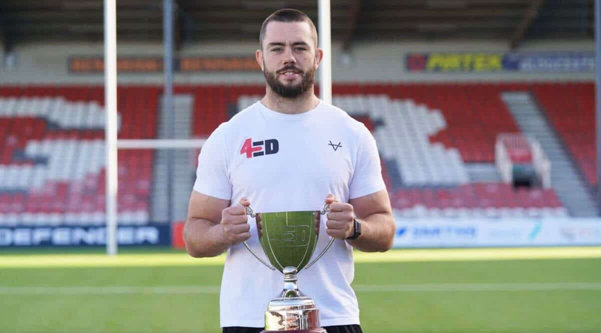 Gloucester-Rugby-Slater-Cup-held-by-Lewis-Ludlow