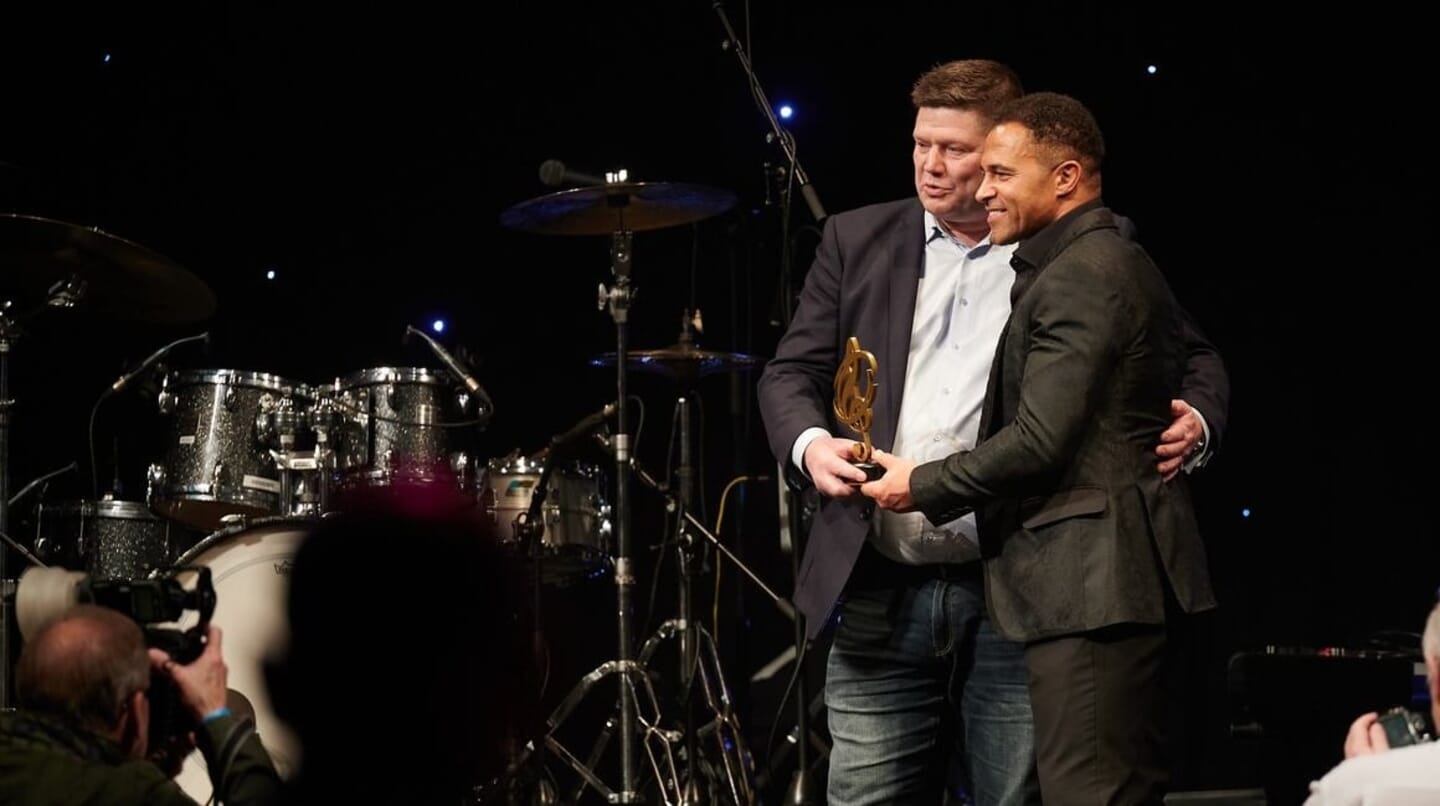 Jason-Robinson-OBE-recieves-custom-award-nordoff-robbins_1160x650_acf_cropped (1)
