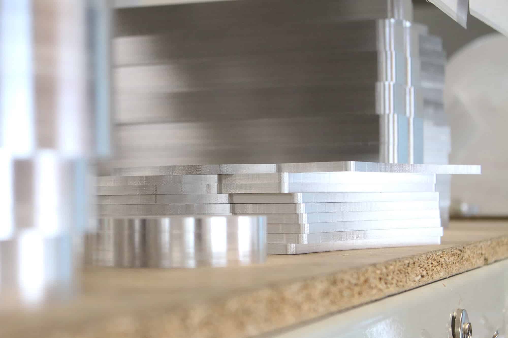 Metal-Shelves-at-Gaudio