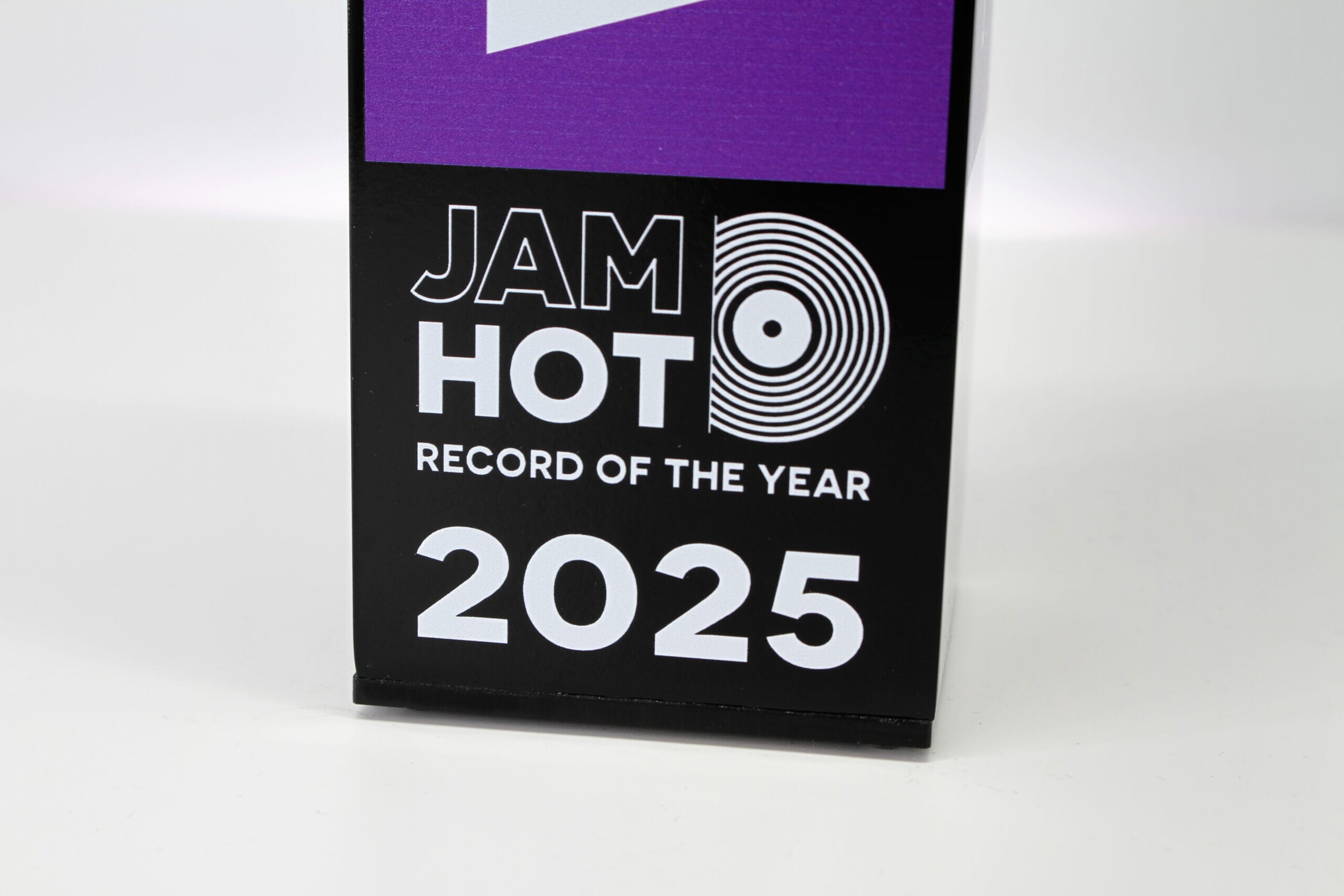 GA017197-Capital-Dance-Jam-Hot-Record-of-the-Year-Photo-6-scaled
