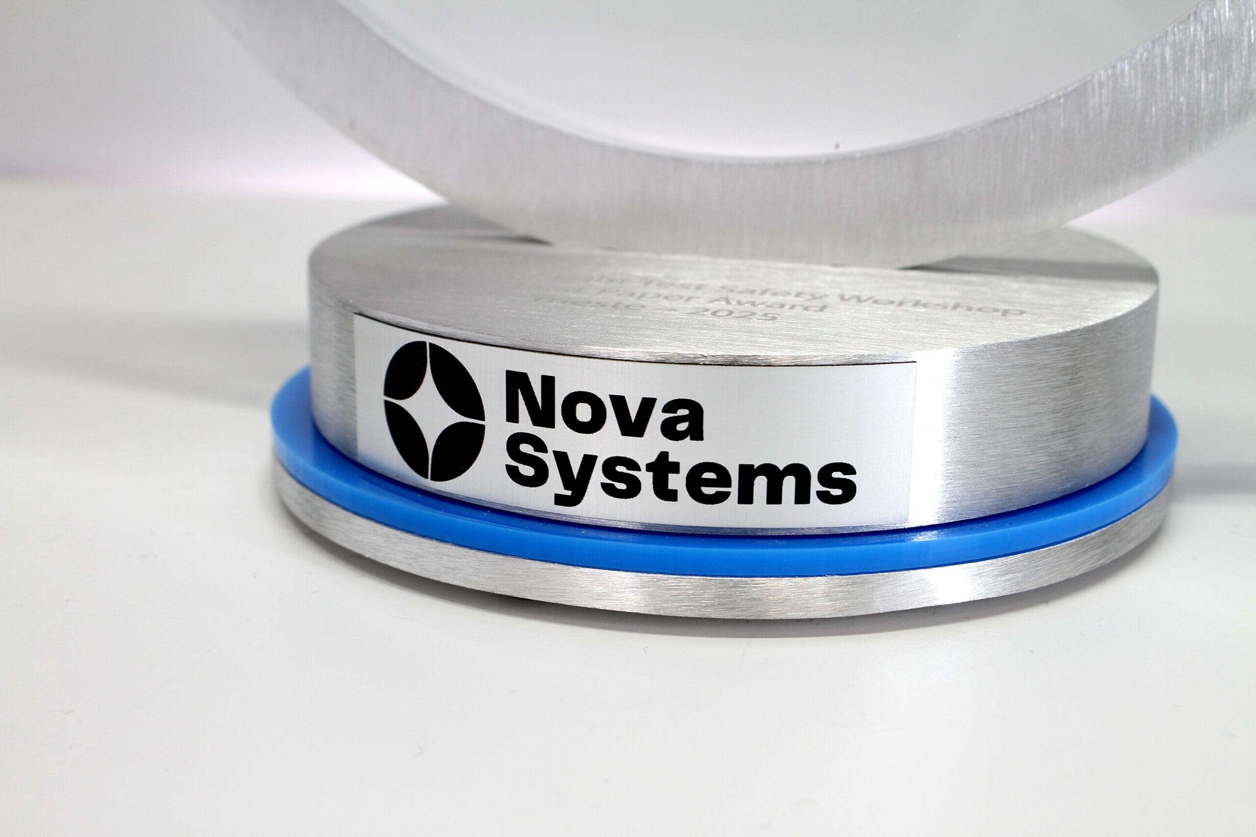 GA017116-Nova-Systems-x-European-Flight-Test-Safety-Award-Photo-2-scaled
